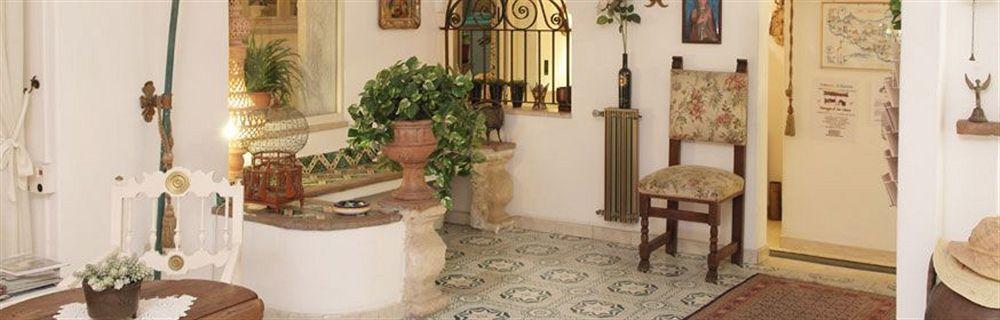 Hotel Villa Mora Giardini-Naxos Buitenkant foto