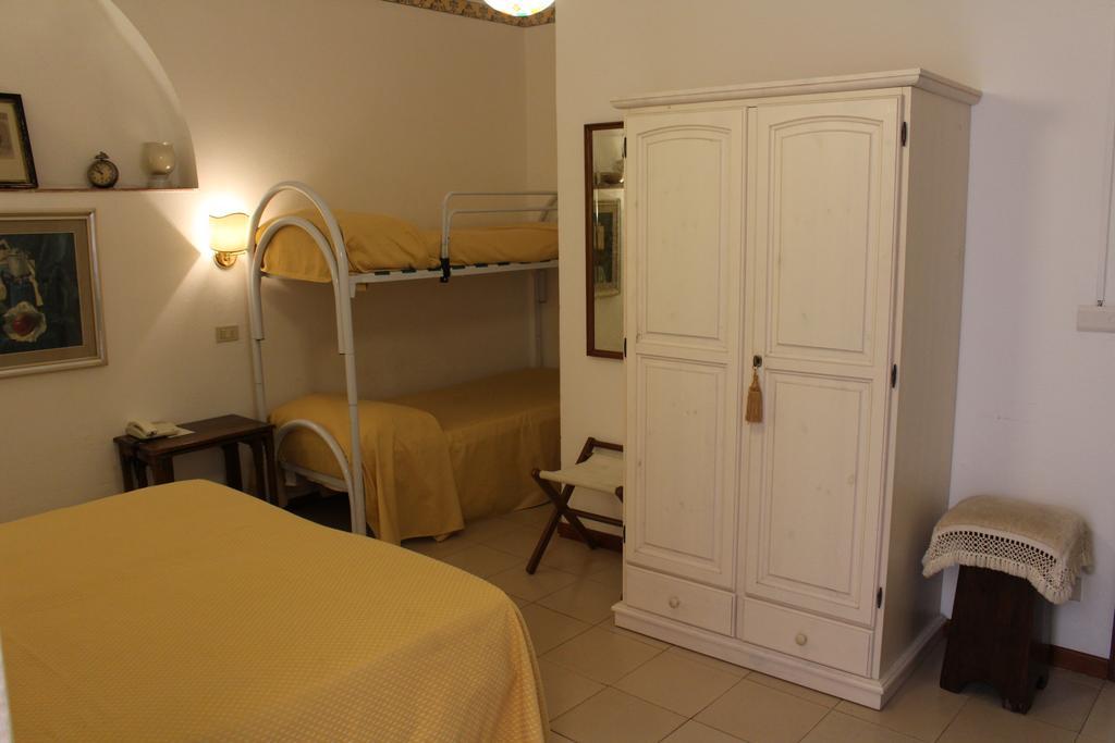 Hotel Villa Mora Giardini-Naxos Buitenkant foto