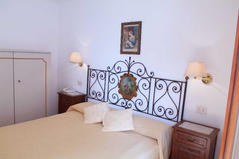 Hotel Villa Mora Giardini-Naxos Buitenkant foto