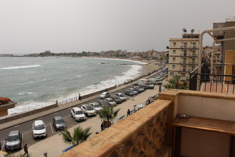 Hotel Villa Mora Giardini-Naxos Buitenkant foto