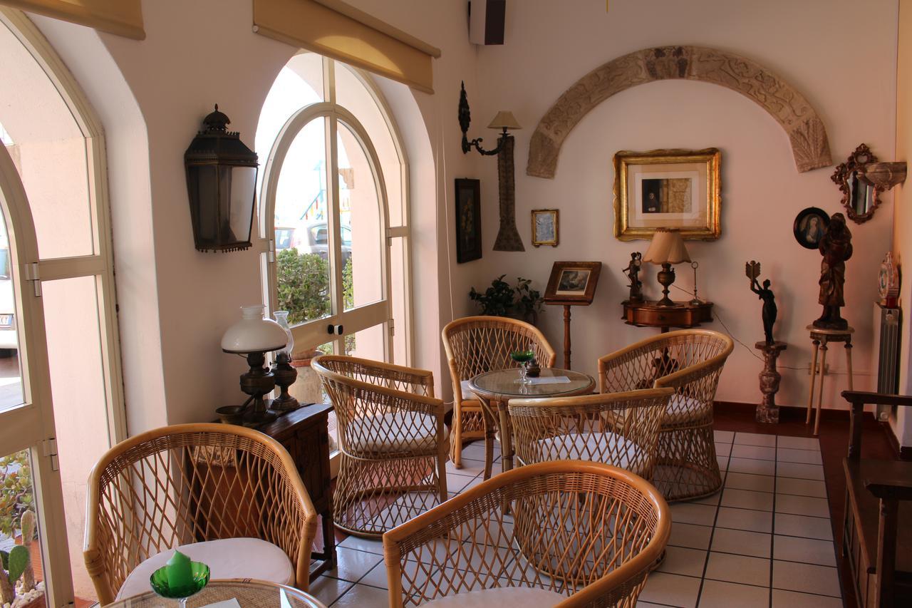 Hotel Villa Mora Giardini-Naxos Buitenkant foto