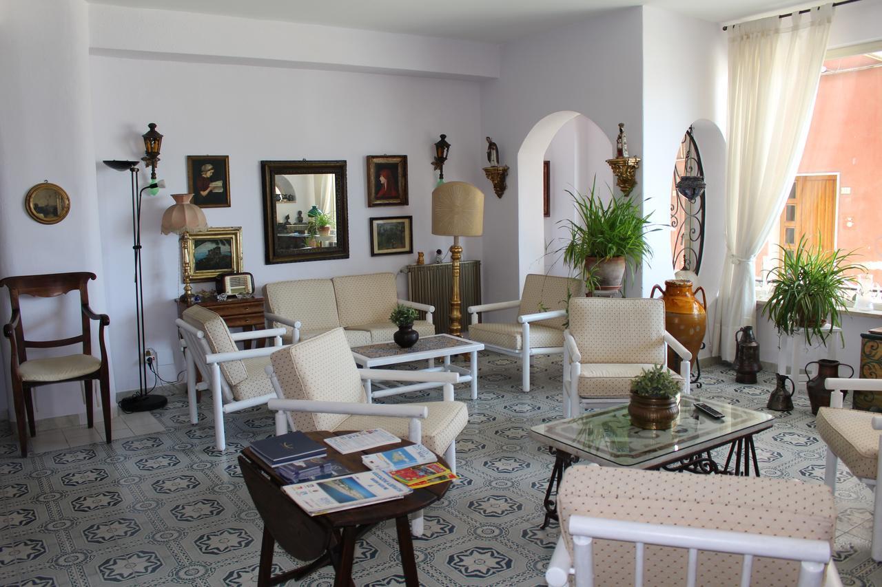 Hotel Villa Mora Giardini-Naxos Buitenkant foto