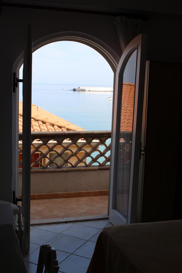 Hotel Villa Mora Giardini-Naxos Buitenkant foto
